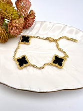 Load image into Gallery viewer, Clover inspired Van Cley Bracelet
