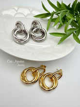 Load image into Gallery viewer, Intertwined round hoop link earrings
