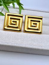 Load image into Gallery viewer, Waterproof geometric statement set
