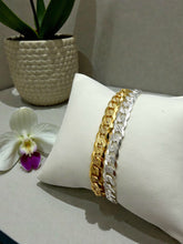 Load image into Gallery viewer, Textured grumet link bracelet
