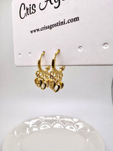Load image into Gallery viewer, Crystal clear pendants small hoop earrings

