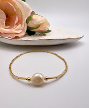 Load image into Gallery viewer, Gold plated straw bracelet with detail
