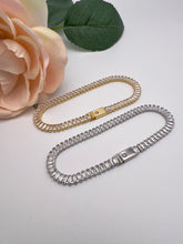 Load image into Gallery viewer, Valentina Collection box lock baguette bracelet
