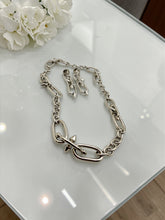 Load image into Gallery viewer, Tiffy inspired new collection necklace
