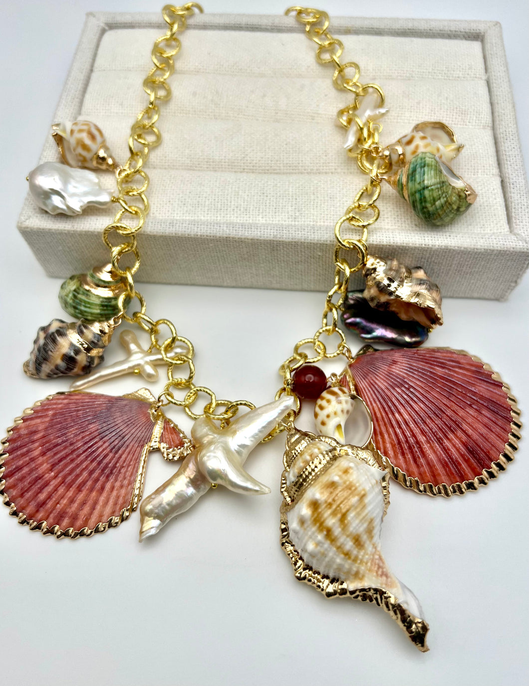 Big Pacific Ocean Shell chain necklace