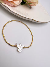 Load image into Gallery viewer, Gold plated straw bracelet with detail
