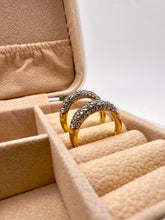 Load image into Gallery viewer, Classic wedding sideboard ring
