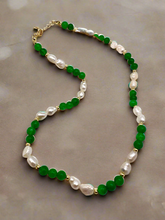 Load image into Gallery viewer, Natural freshwater and green jade necklace
