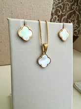 Load image into Gallery viewer, Basic clover inspired Van Cley jewelry set
