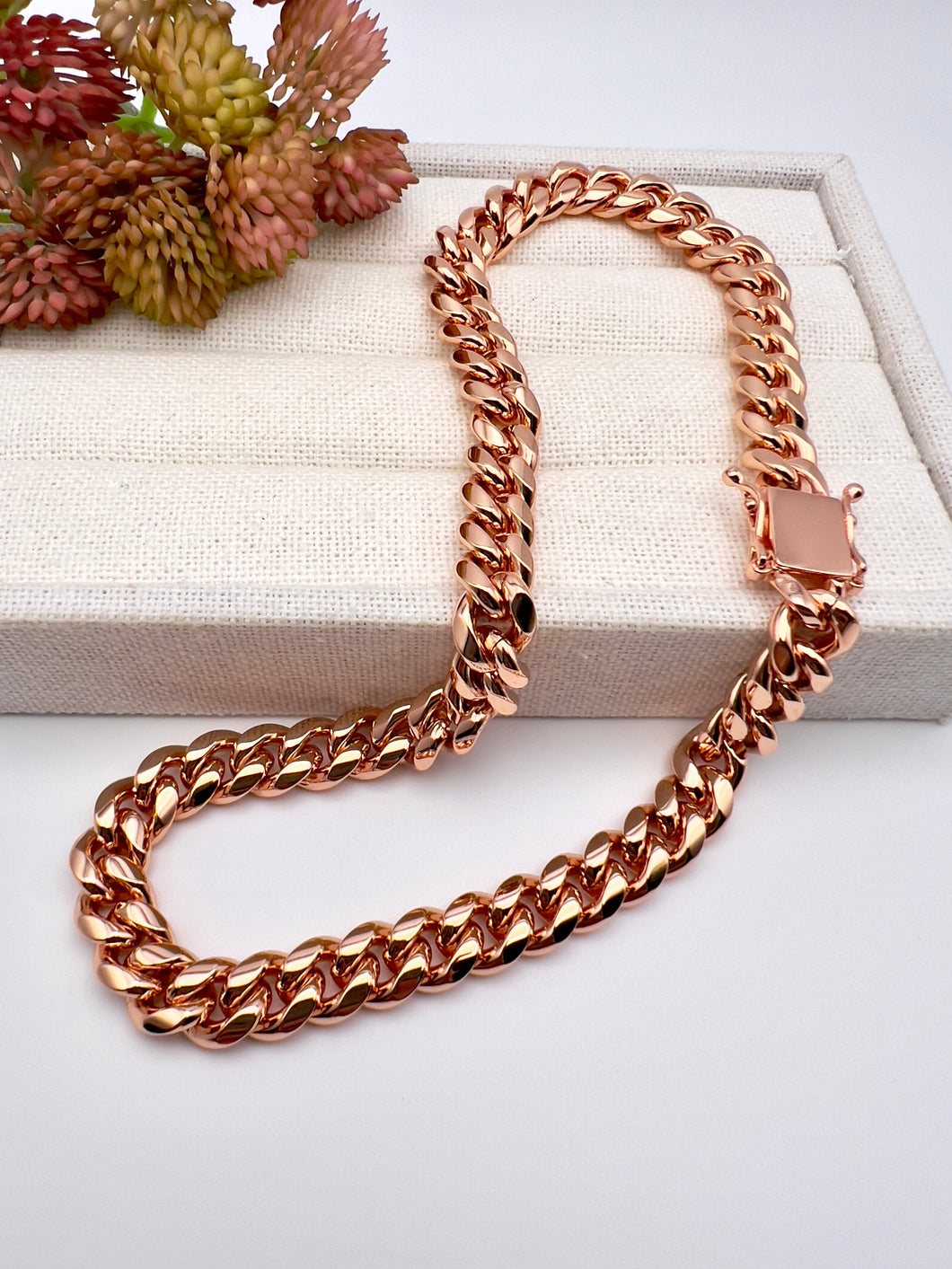 Bold Statement link chain rose  necklace