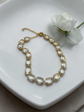Load image into Gallery viewer, Oval crystal choker necklace Valentina Collection
