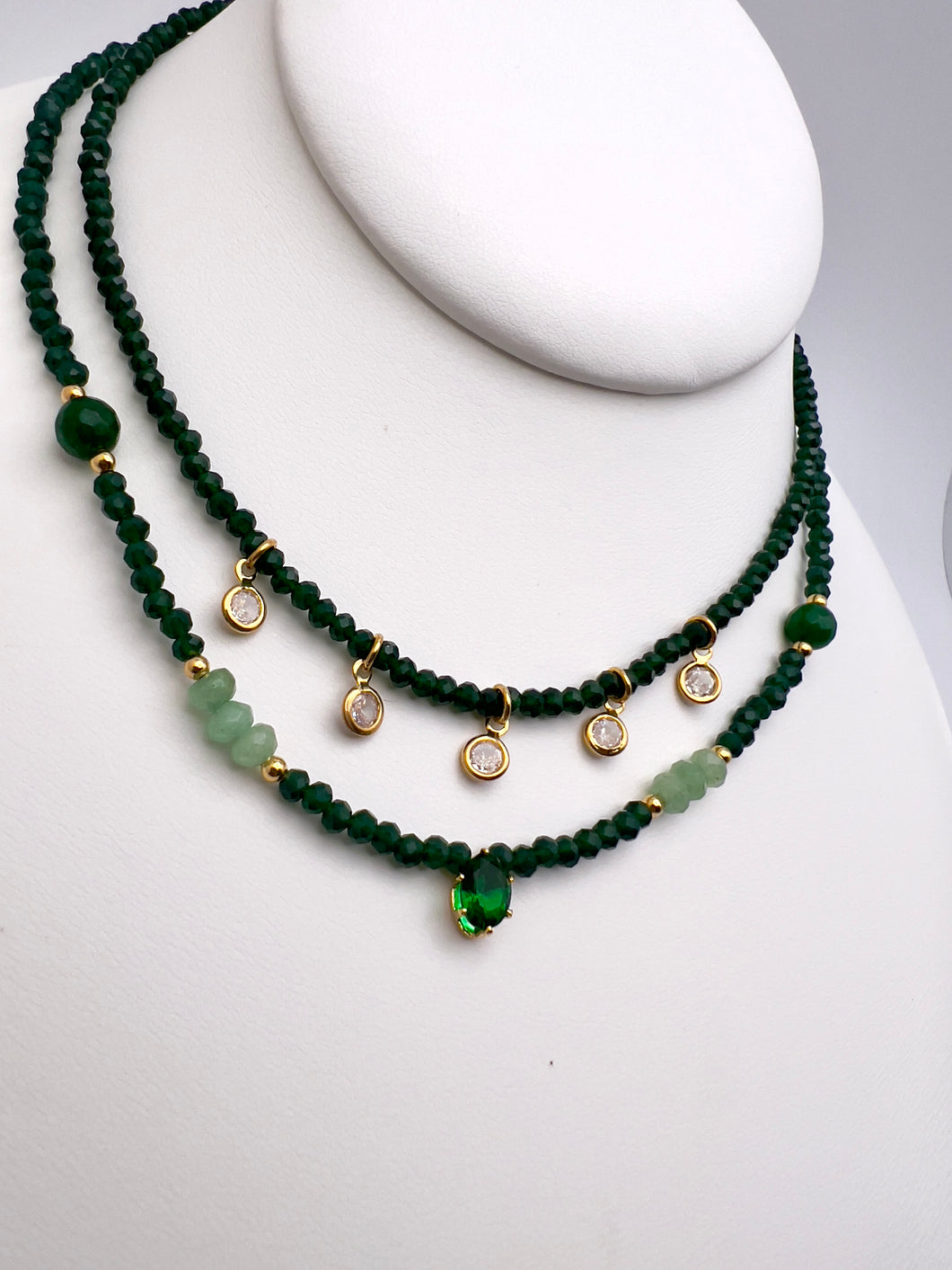 Set of 2 green crystal pendants choker necklace