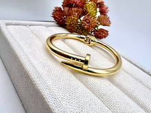 Load image into Gallery viewer, Classic thick luxury nail  bracelet
