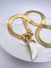 Load image into Gallery viewer, Mother of pearl teeth thick ribbon chain necklace
