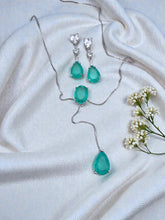 Load image into Gallery viewer, Tourmaline tie style jewelry set
