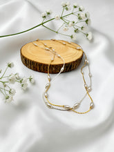 Load image into Gallery viewer, Rice pearl spaced short necklace
