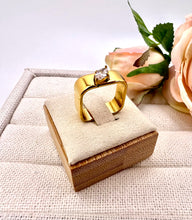 Load image into Gallery viewer, Square shaped ring with big cz diamond on top
