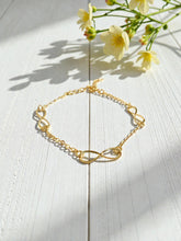 Load image into Gallery viewer, Delicate infinity bracelet
