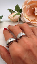 Load image into Gallery viewer, Delicate crystal cz heart shape silver ring
