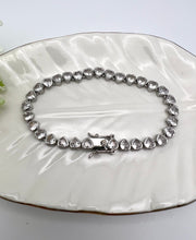 Load image into Gallery viewer, Heart tennis bracelet clasp jewel 7 inches bracelet
