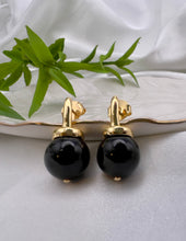 Load image into Gallery viewer, Round black agate stud earrings
