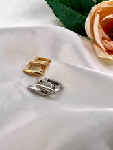 Load image into Gallery viewer, Light  small studded bar in front hoop earrings
