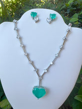 Load image into Gallery viewer, Tourmaline light blue and  diamond crystal set
