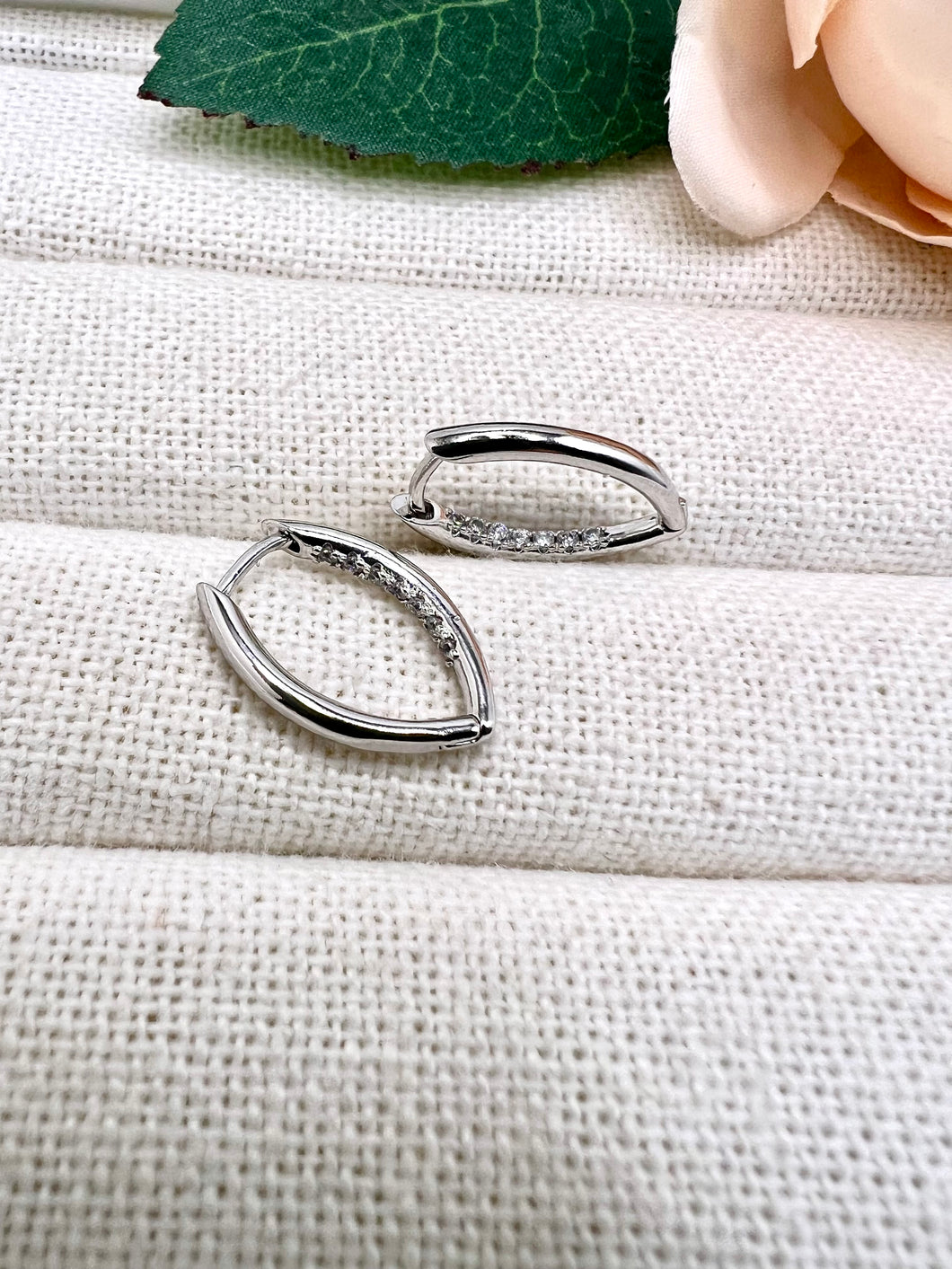 Almond shaped cz detail inside  hoop earrings