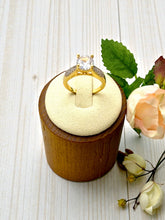 Load image into Gallery viewer, Classic solitaire 6mm cz diamond ring
