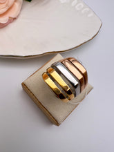 Load image into Gallery viewer, Wide 6 layers 3 colors gold plated ring
