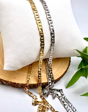 Load image into Gallery viewer, Piastrine interlock links polished chain necklace
