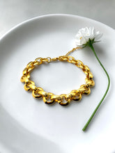 Load image into Gallery viewer, Round chubby link bracelet
