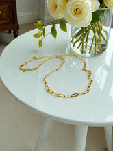 Load image into Gallery viewer, Long cart medium chain necklace
