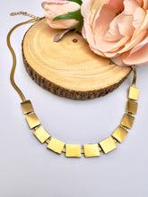 Load image into Gallery viewer, Square plates that reflect brightness choker necklace
