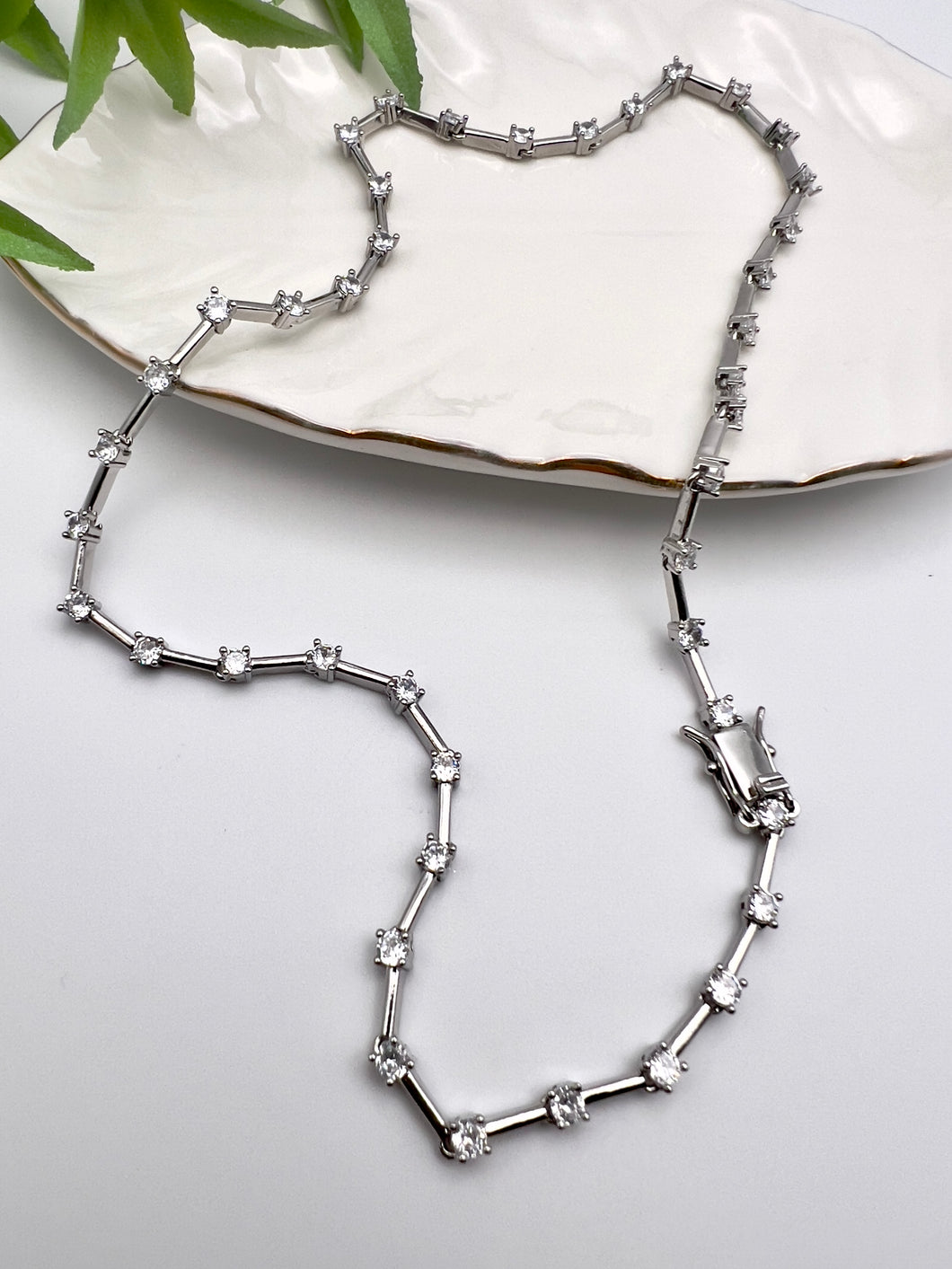 Cz diamond  straight detail rhodium plated necklace