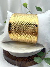Load image into Gallery viewer, Textured romain cuff bracelet
