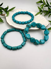 Load image into Gallery viewer, Turquoise natural gem stone set  bracelet no clasp
