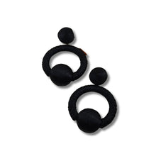 Load image into Gallery viewer, Maxi black silk thread earring
