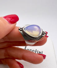 Load image into Gallery viewer, Vintage Silver plated simulated moon gem ring
