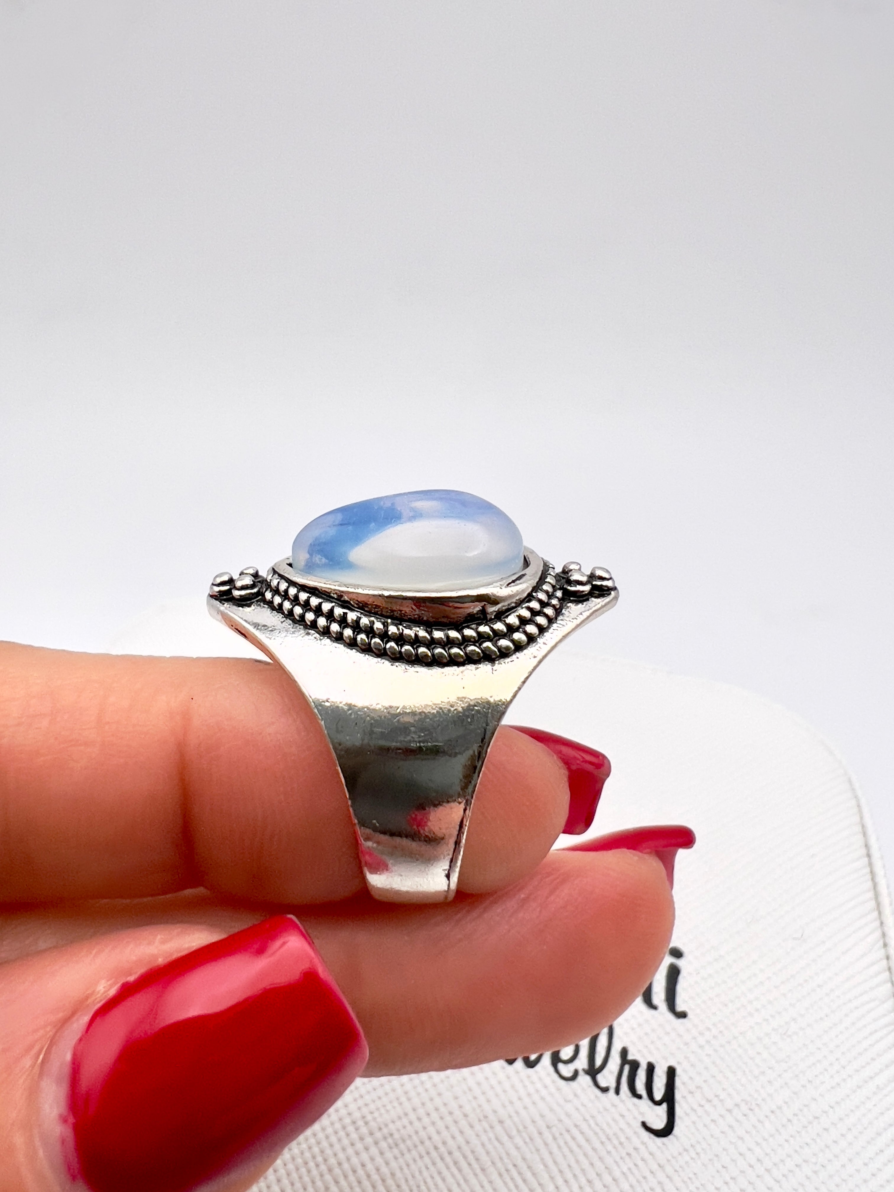Vintage Silver plated simulated moon gem ring – Cris Agostini Jewelry