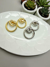 Load image into Gallery viewer, Openwork knot earrings
