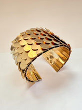 Load image into Gallery viewer, Exclusive Adjustable Scale Bracelet
