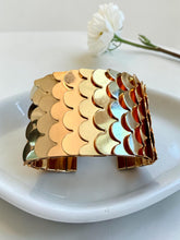 Load image into Gallery viewer, Exclusive Adjustable Scale Bracelet
