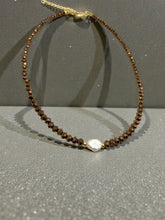 Load image into Gallery viewer, Mini crystal choker 1 freshwater pearl necklace
