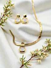 Load image into Gallery viewer, Square heart studded ribbon chain set
