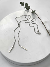Load image into Gallery viewer, Basic plain tie style necklace
