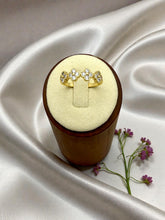 Load image into Gallery viewer, Delicate cz clover Van Cley ring
