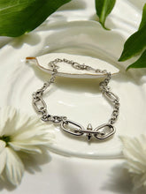 Load image into Gallery viewer, Tify spike link necklace
