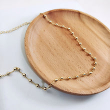 Load image into Gallery viewer, Mini ball in sequence choker necklace
