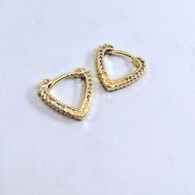 Load image into Gallery viewer, Micro zirconia on the side heart hoop earrings
